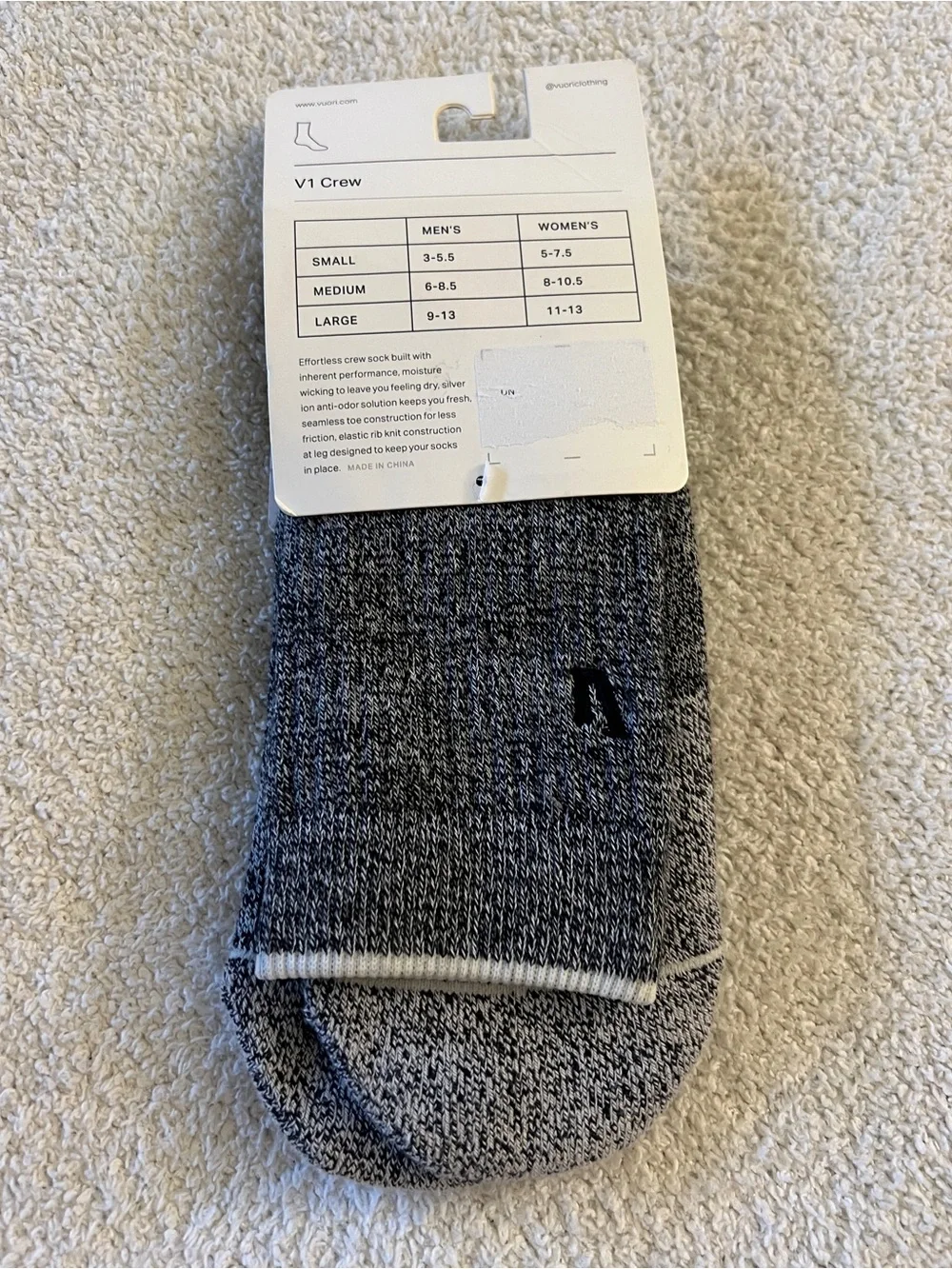 Vuori V1 Crew Socks Gray Heather Medium NWT Performance Athletic